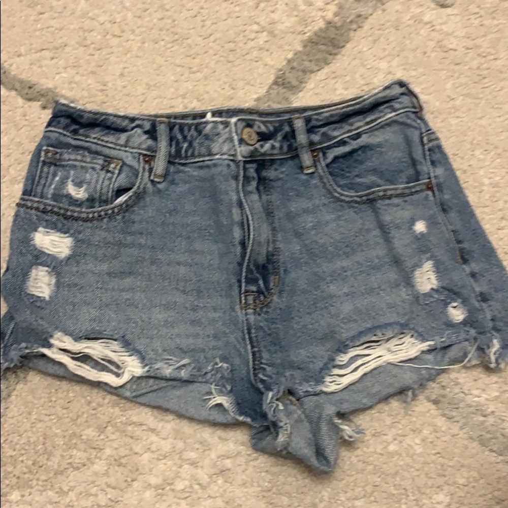 Pace in shorts